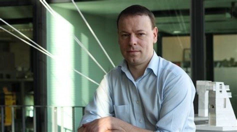 Prof. Bert Blocken houdt op Radio 1 een pleidooi voor mobiele luchtreinigers