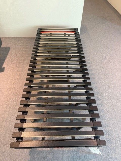 Swissflex uni 22 bridge 80 x 210 op poten foto 2