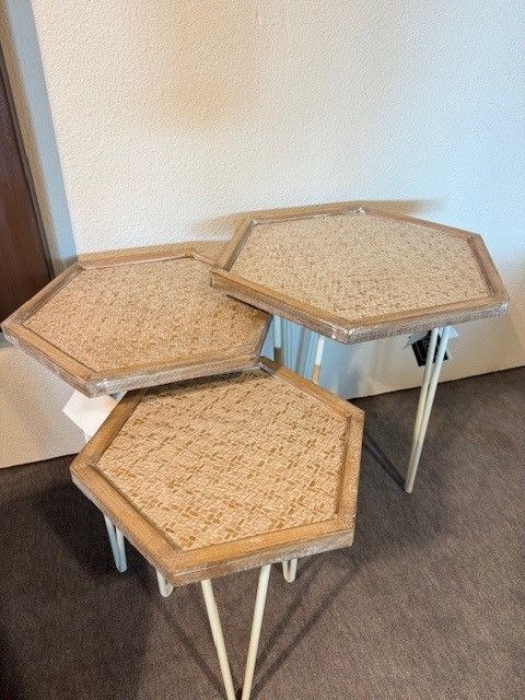 J-Line set van 3 tafeltjes 