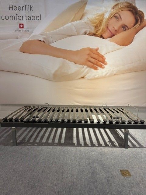 Swissflex uni 12  bridge op poten  foto 2